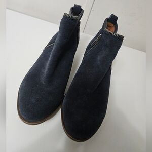 Lucky Brand Navy Blue Suede Booties!